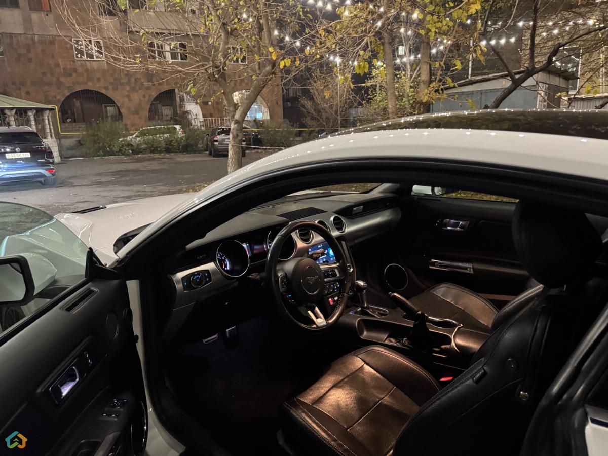 Ford Mustang  - image 7