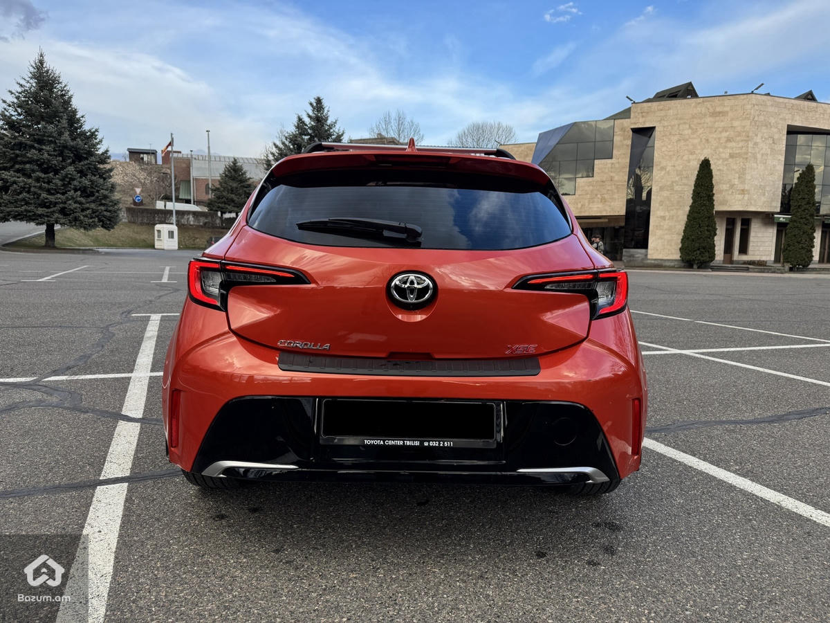 toyota Corolla Hatchback  - image 8