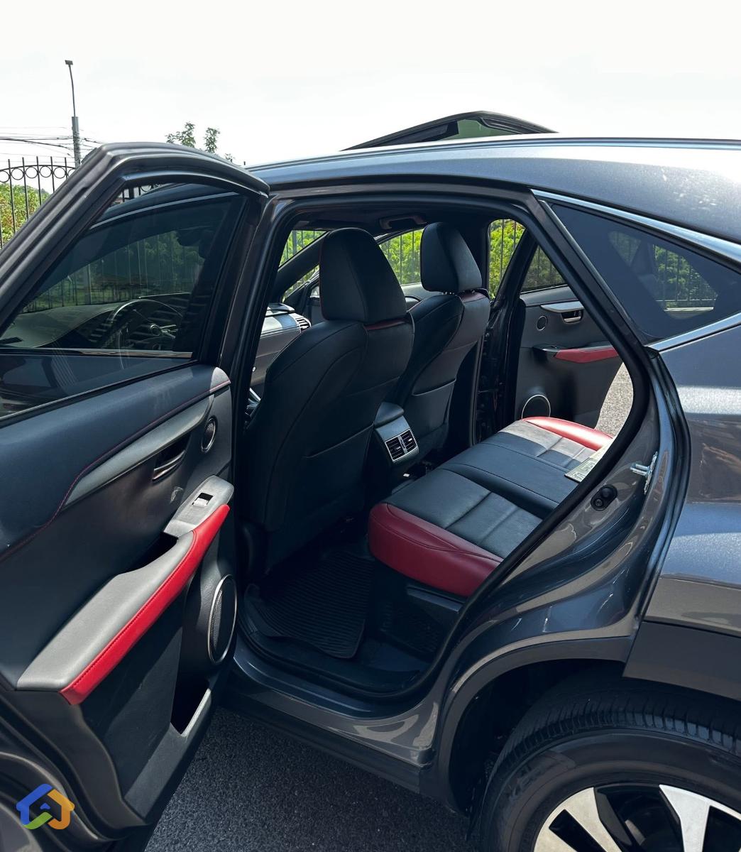 Lexus NX F Sport 2021 - image 10