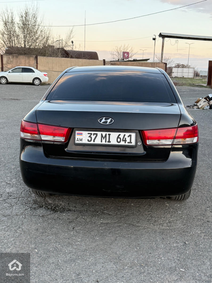 Hyundai Sonata - image 5