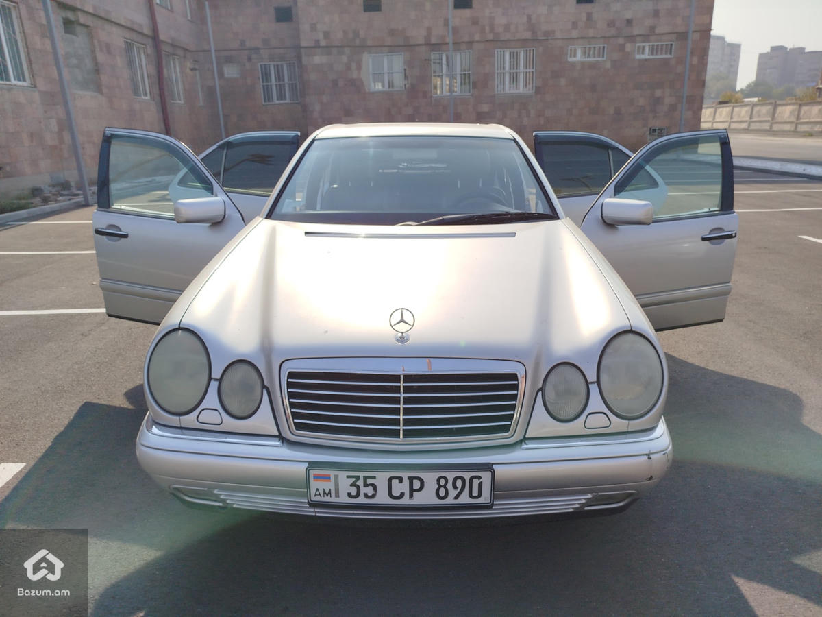 Mercedes-Benz W210 E320 Avangard - image 8