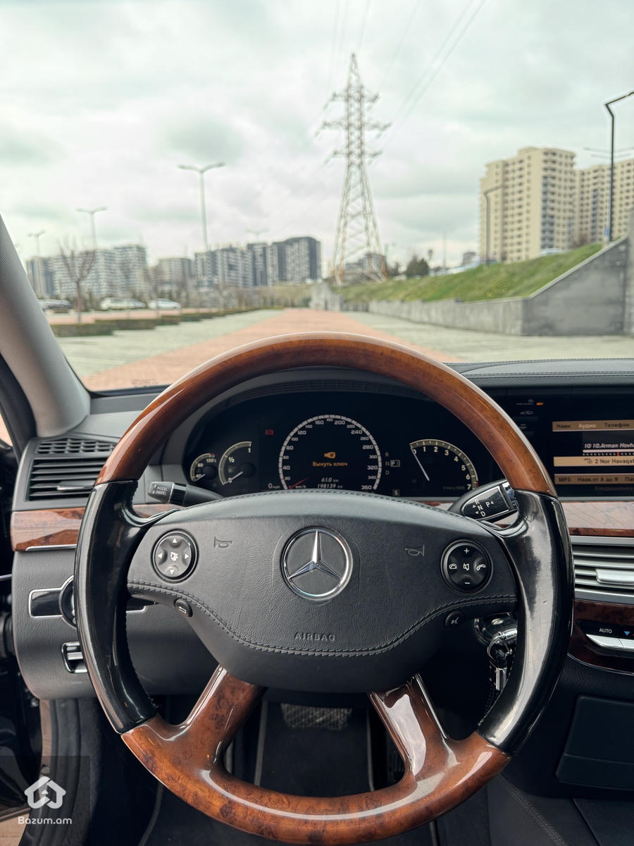Mercedes Benz S550 - image 18