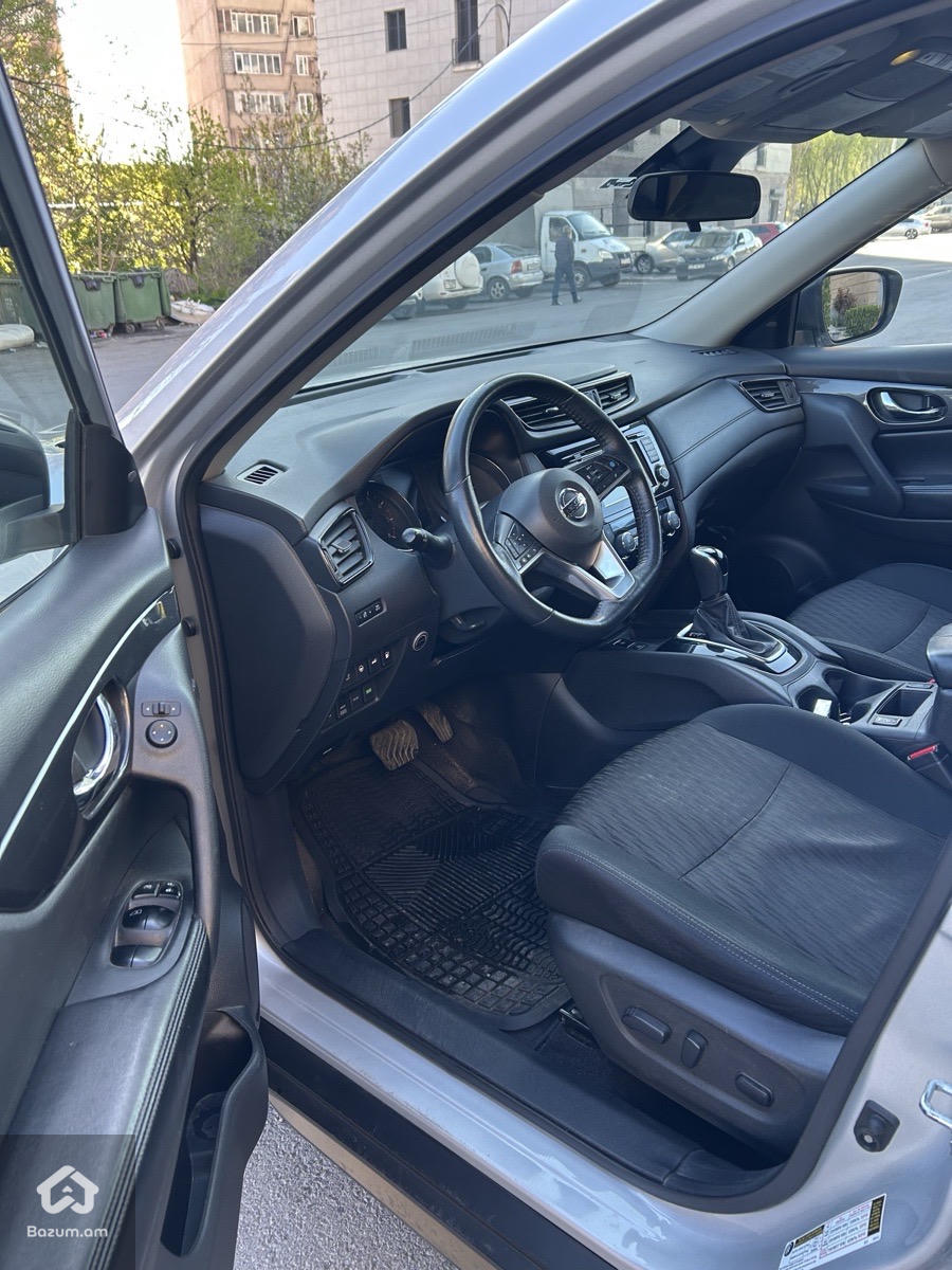 Nissan - image 6