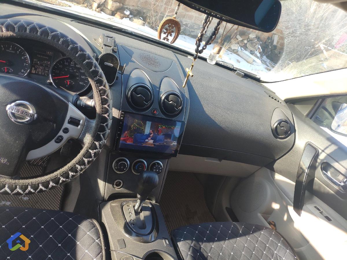 Nissan Rogue - image 10