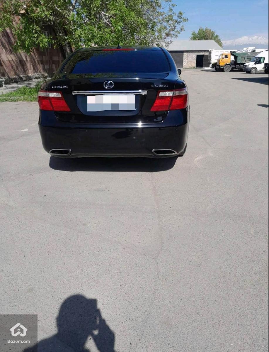 Lexus LS 460 - image 2