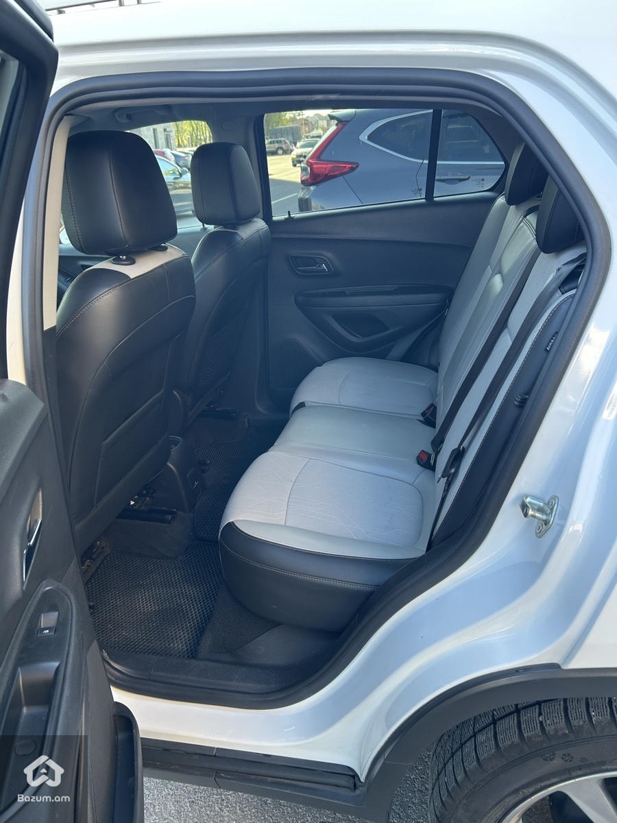 Chevrolet  - image 7