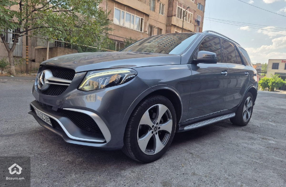 Mercedes-Benz GLE 350 2018 - image 2