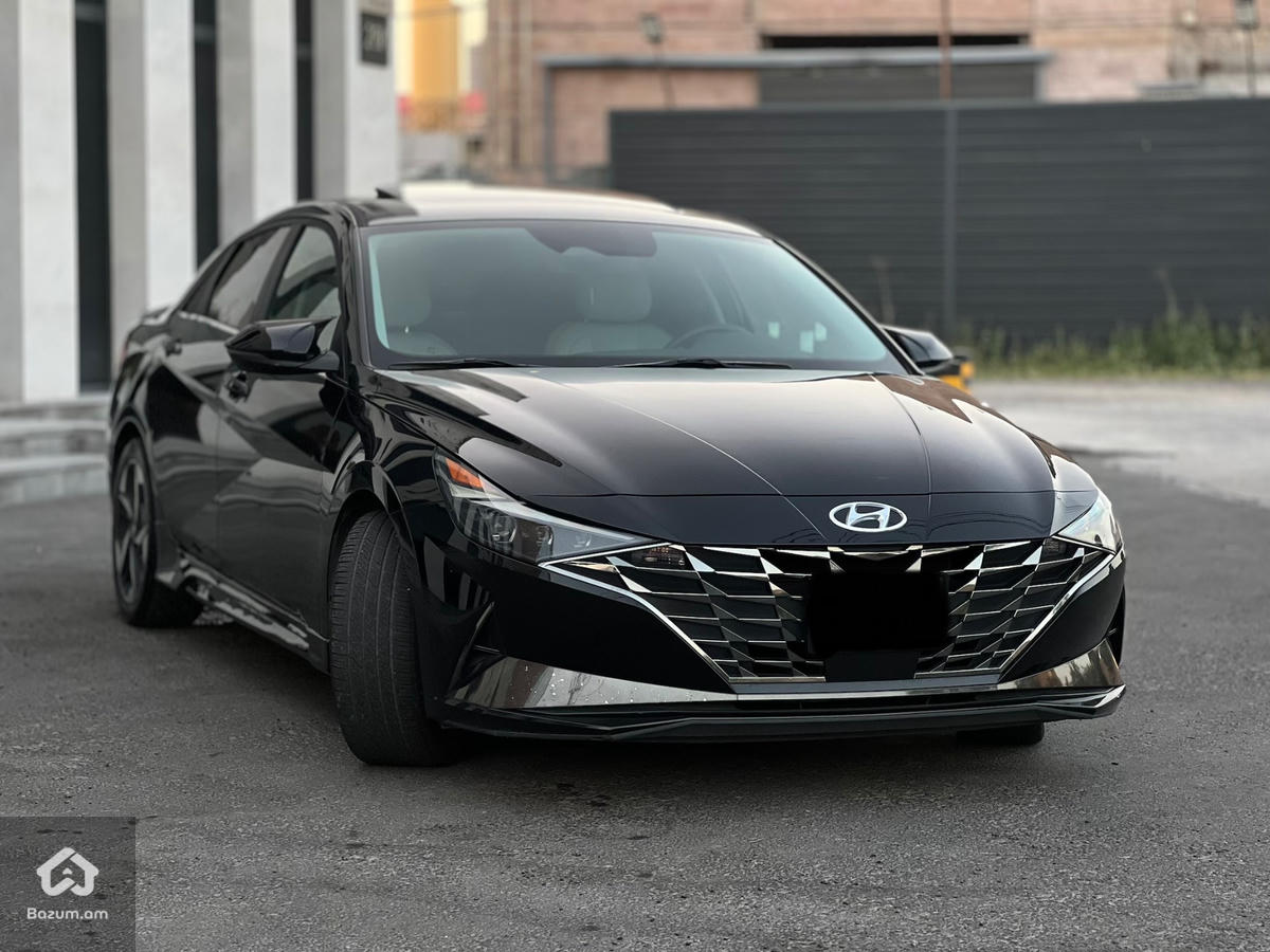 Hyundai Elantra - image 2