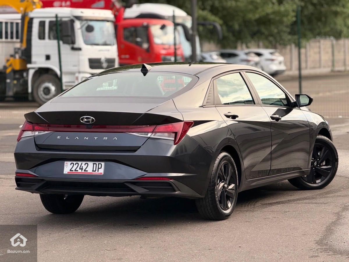 Hyundai - image 19