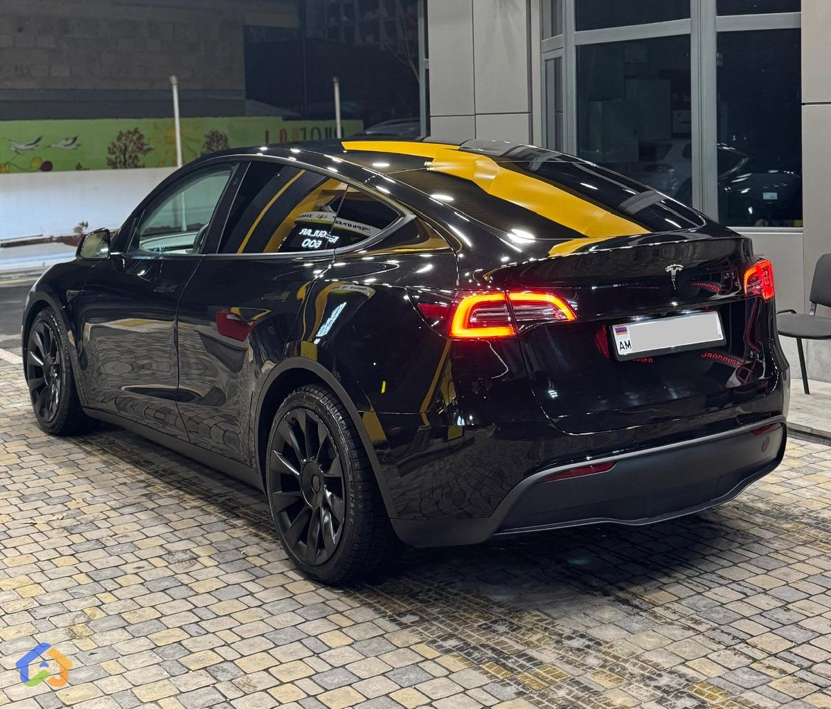 Tesla Model Y dual motor long range  - image 6