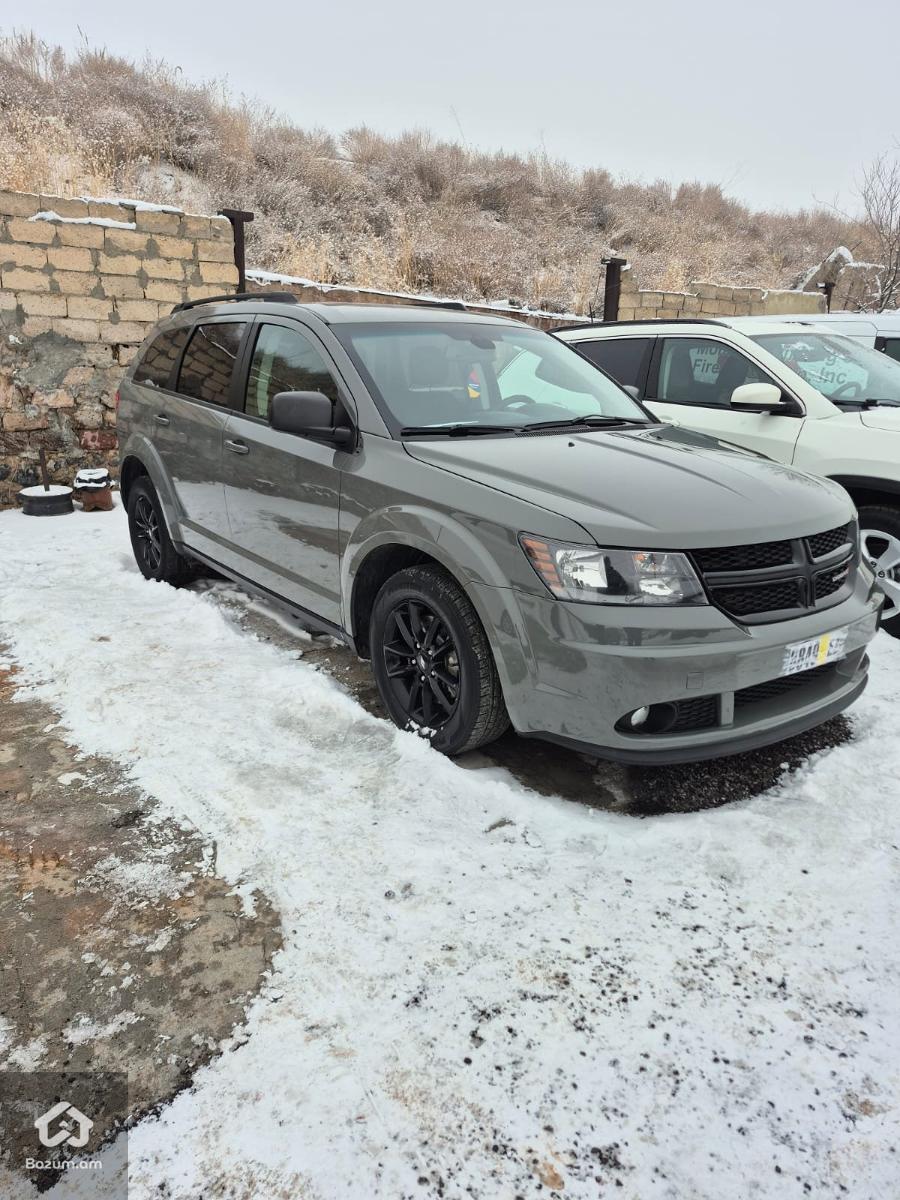 Dodge Journey - image 9