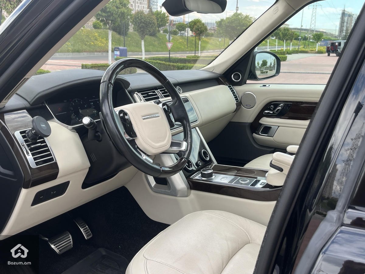 Range Rover Vogue - image 12