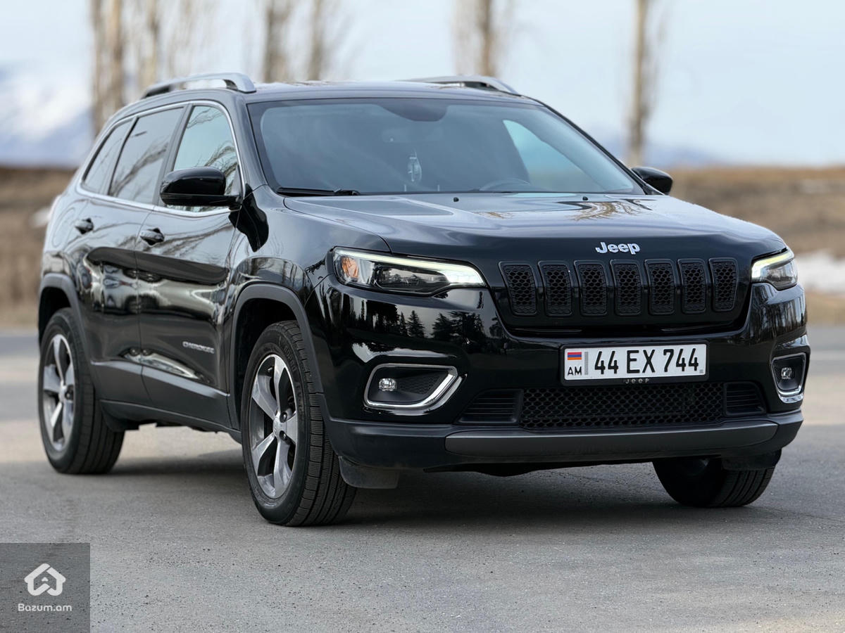 Jeep Cherokee Limited 3.2 - image 4