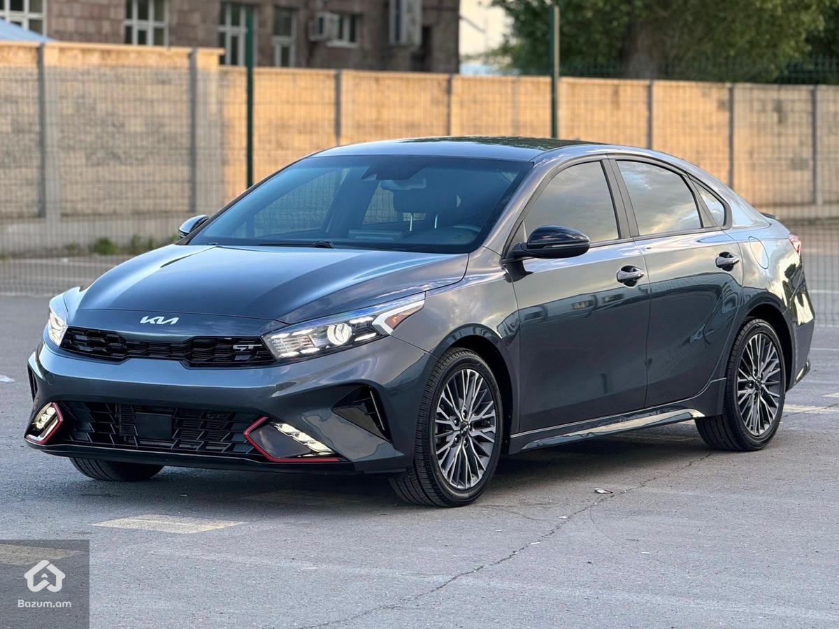 Kia Forte GT-LINE - image 8