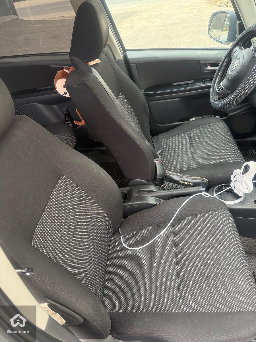 Suzuki SX4 - image 8