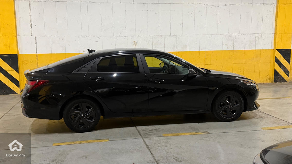 Hyundai Elantra 2021 - image 4