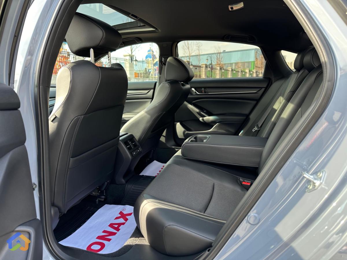 Honda Accord 10 Restayling  - image 7