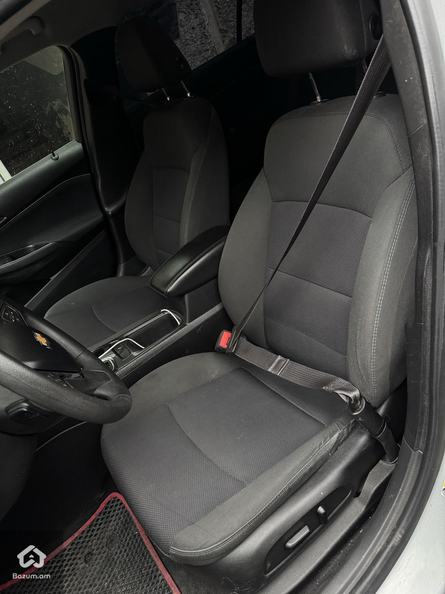 Chevrolet Cruze - image 8