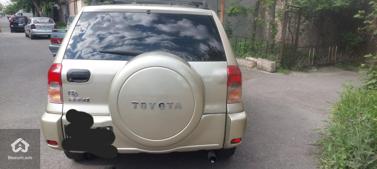 Toyota Rav4 - image 4