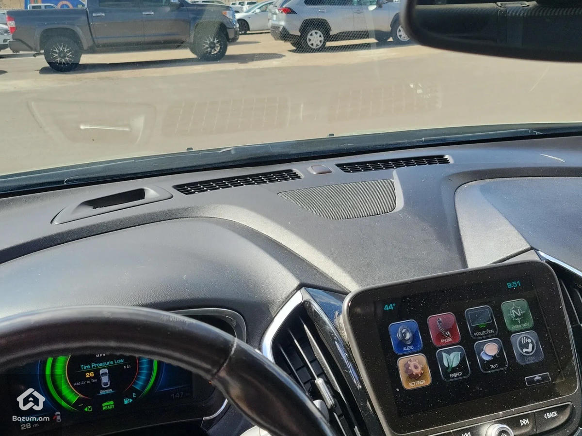 Chevrolet Volt 2 - image 9