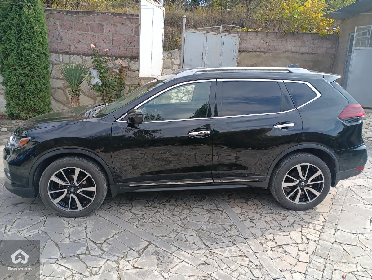 Nissan Rogue SL - image 4