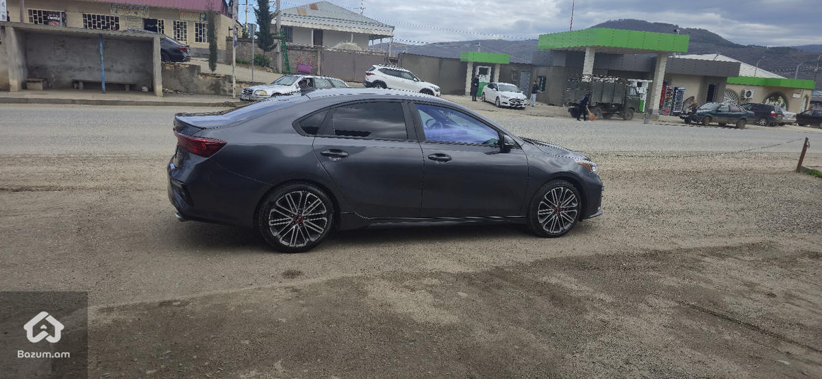 KIA FORTE GT - image 11