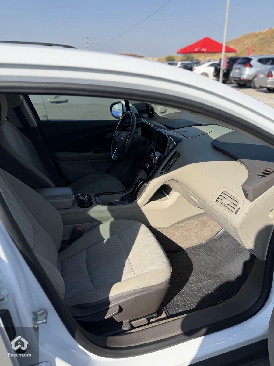 CHEVROLET VOLT 2013 - image 6