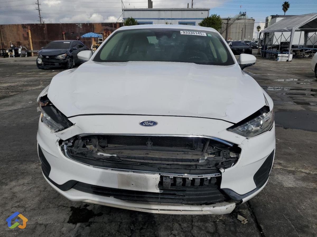  Ford Fusion, S - image 3