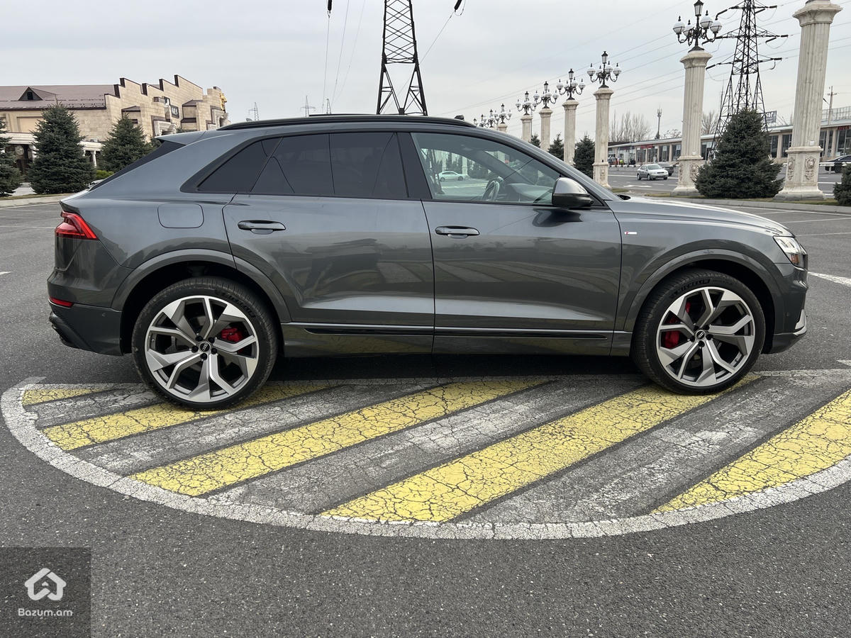 Audi Q-8 S line - image 2