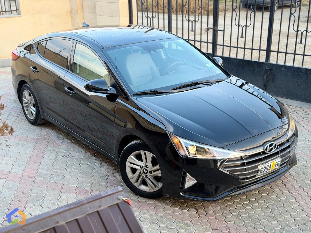 Hyundai Elantra Sel - image 2