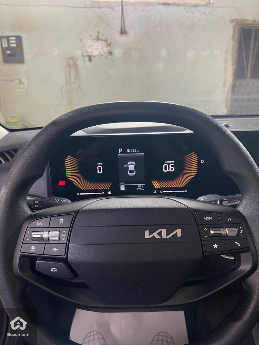 Kia K4 Lxs - image 8