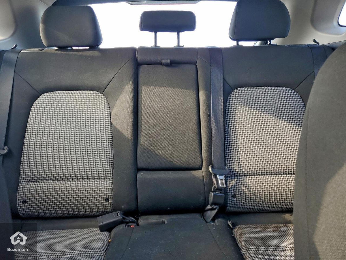 HYUNDAI KONA 2021 SEL - image 8