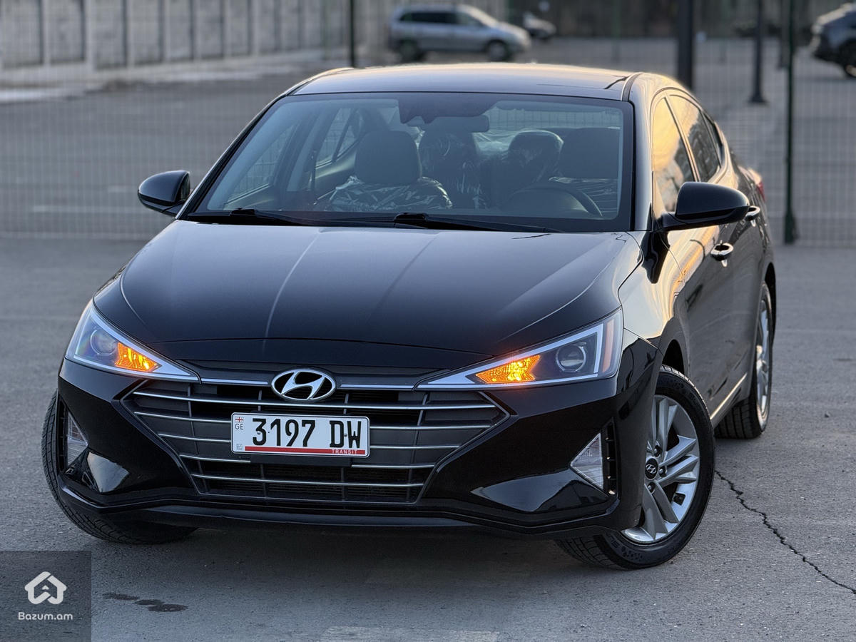 Hyundai Elantra - image 16