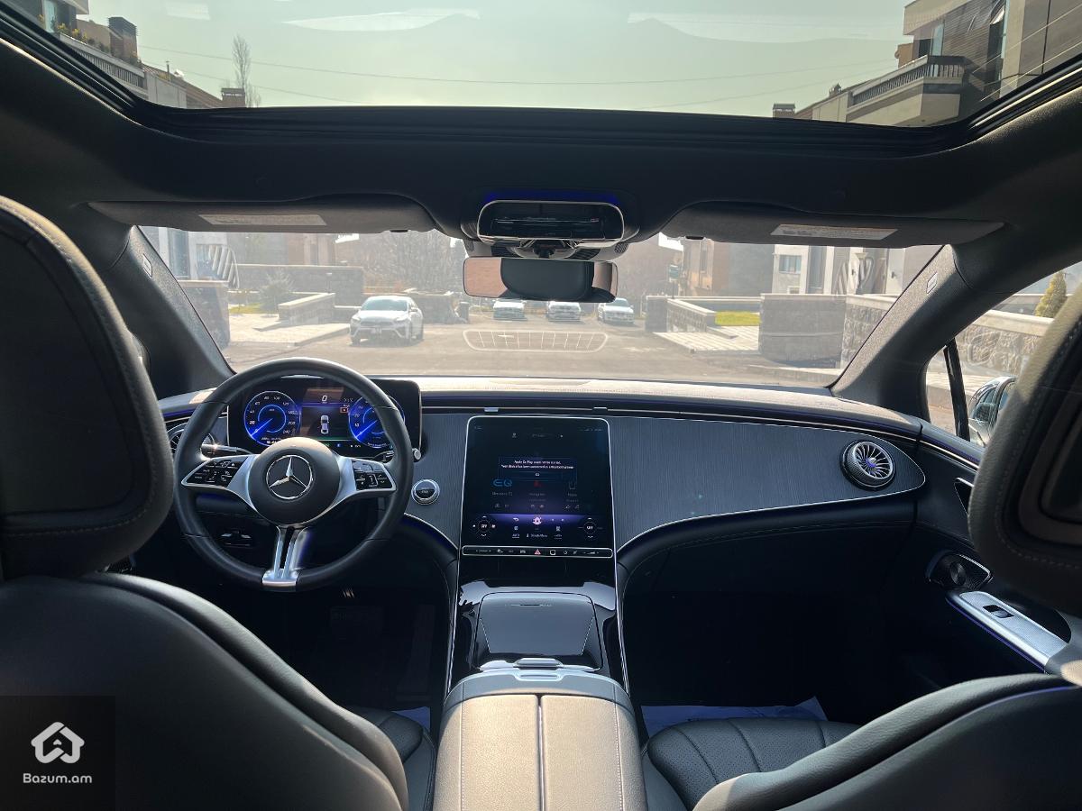Mercedes Benz EQE - image 9