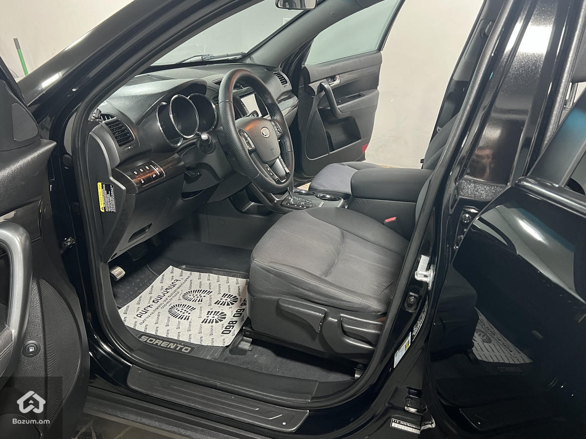 Kia Sorento 2011 - image 7