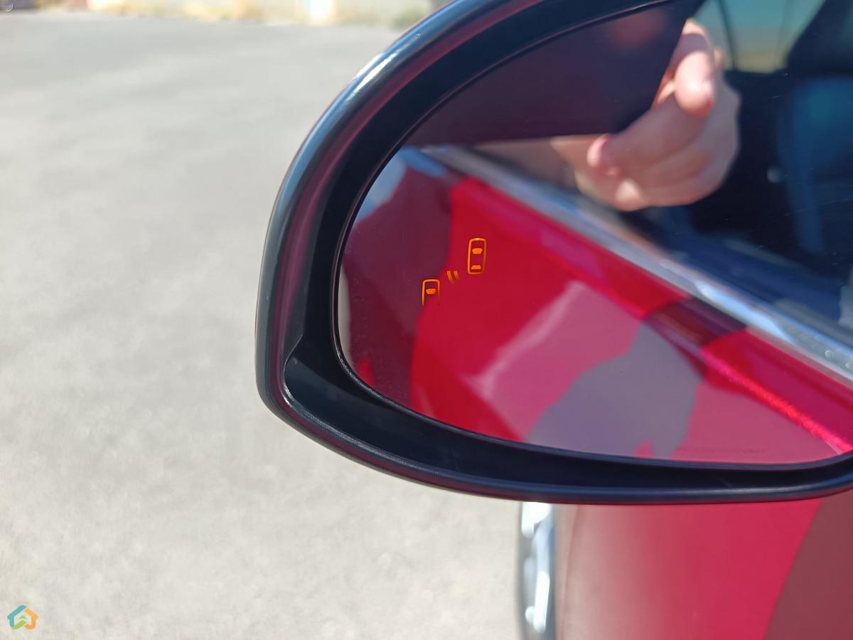 Toyota Camry hybrid  - image 8