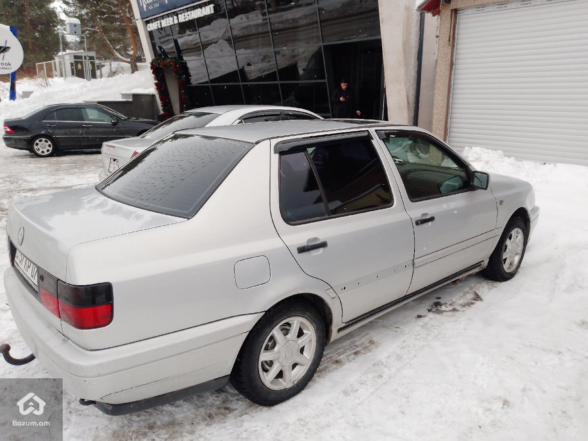 Volkswagen vento - image 2