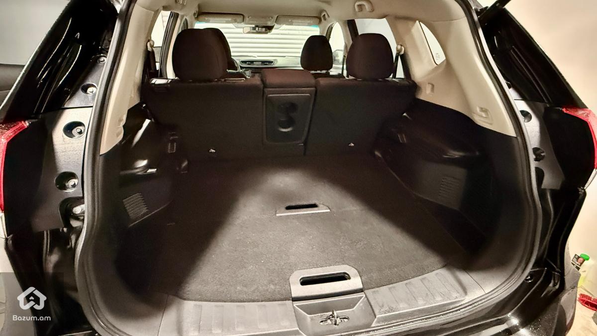 Nissan Rogue - image 10