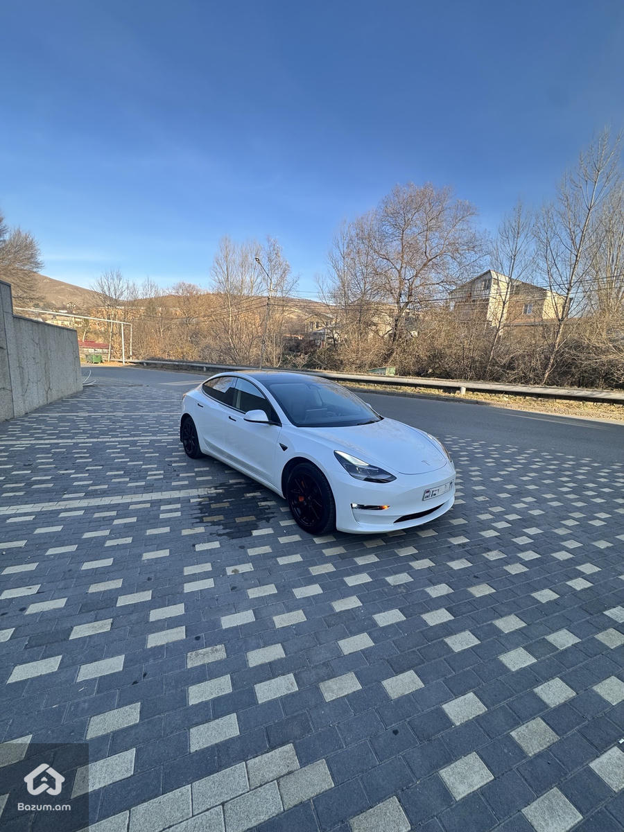 Tesla model 3 2023 - image 9