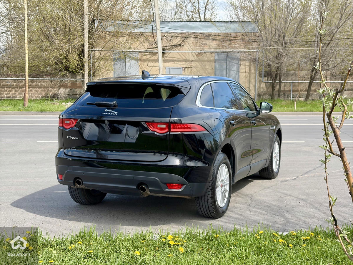 Jaguar F pace - image 4