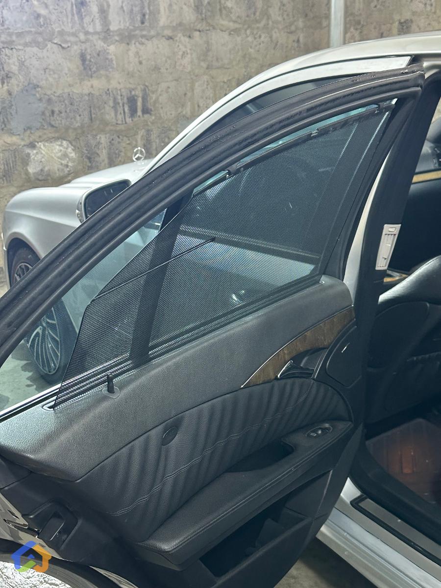 Mercedes E550  - image 7