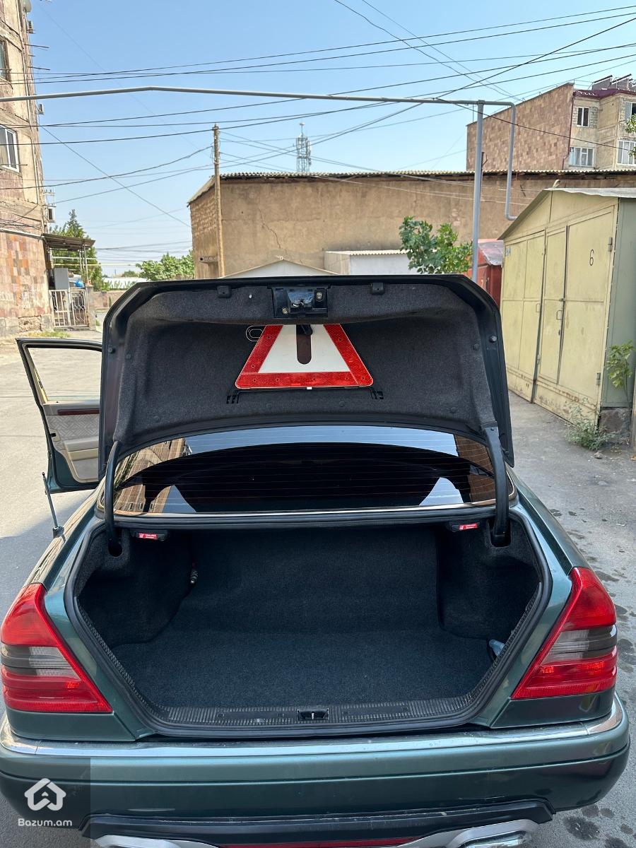 Mersedes Benz  - image 12