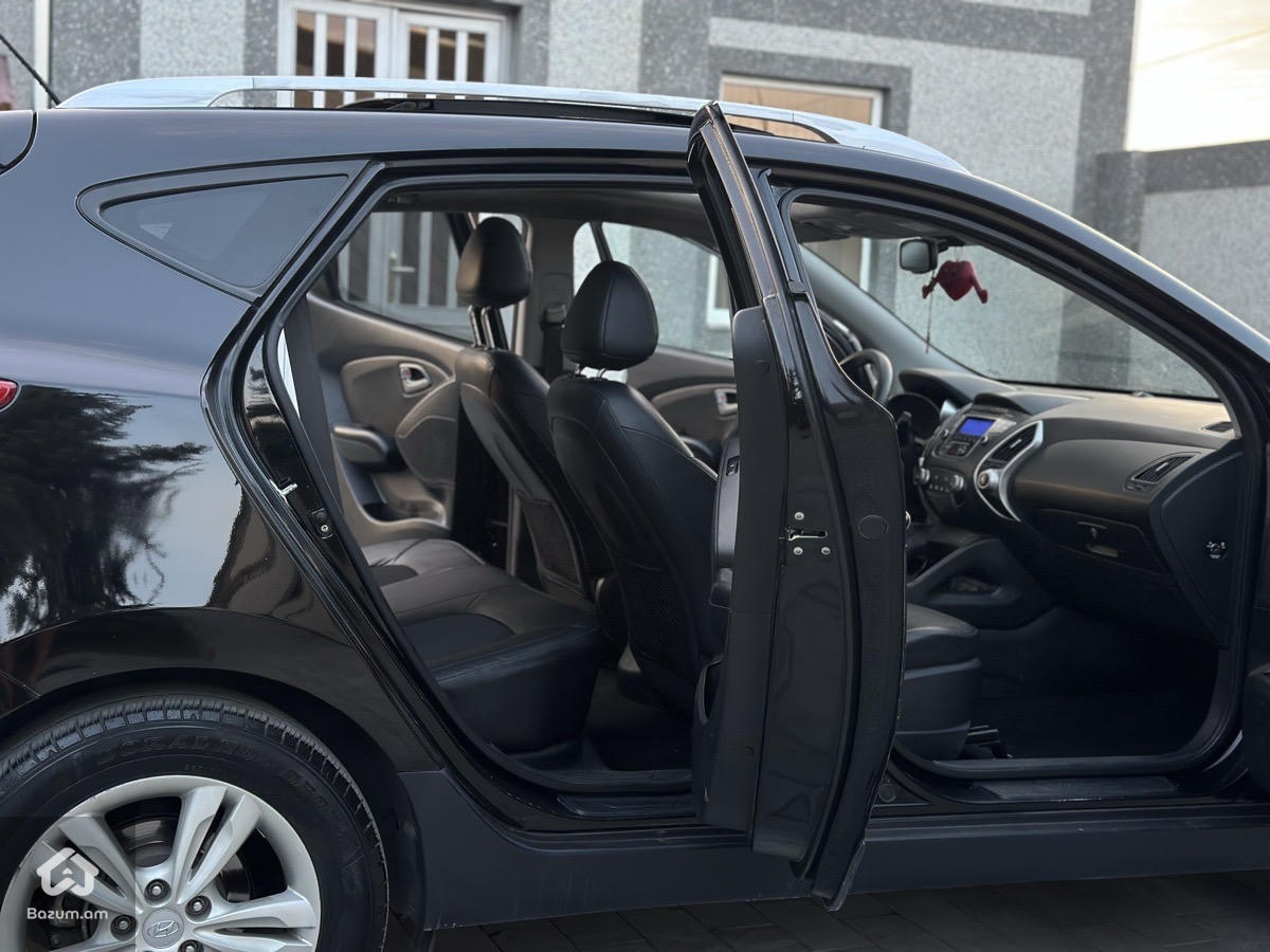 Hyundai iX35 2011 - image 13