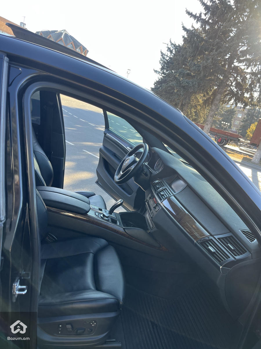 BMW X6 - image 9