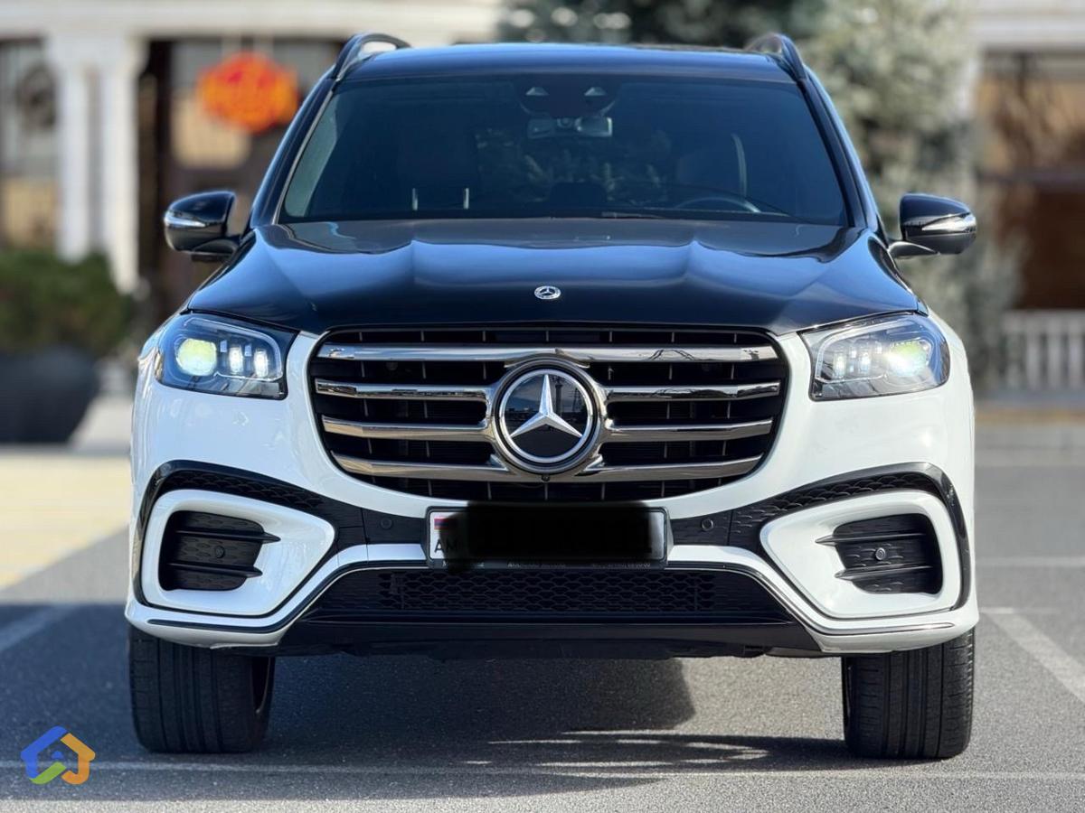 Mercedes Benz GLS - image 1