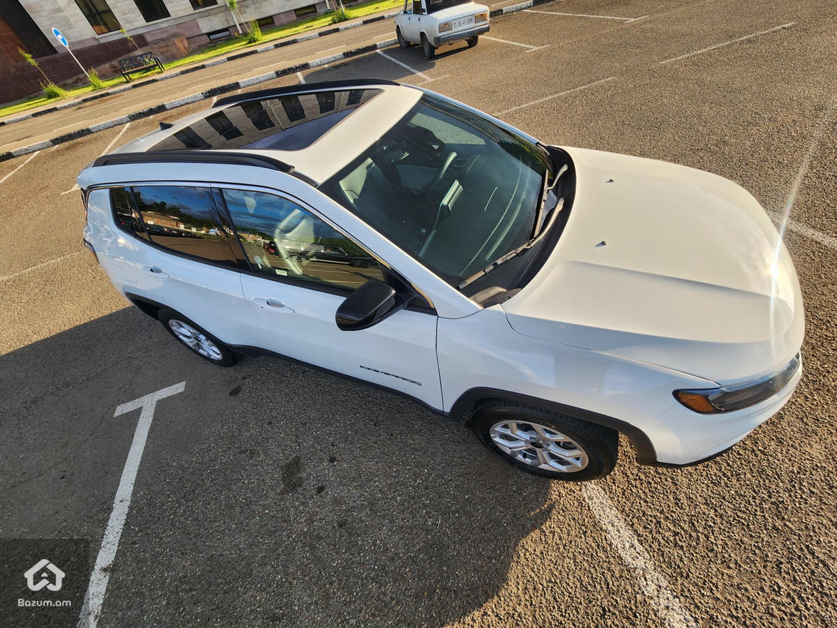 Jeep Compass  - image 8
