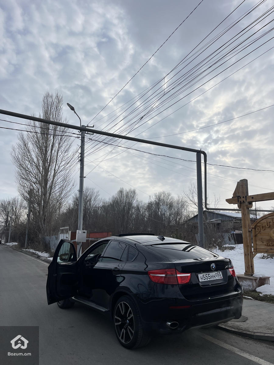 BMW X6 - image 17