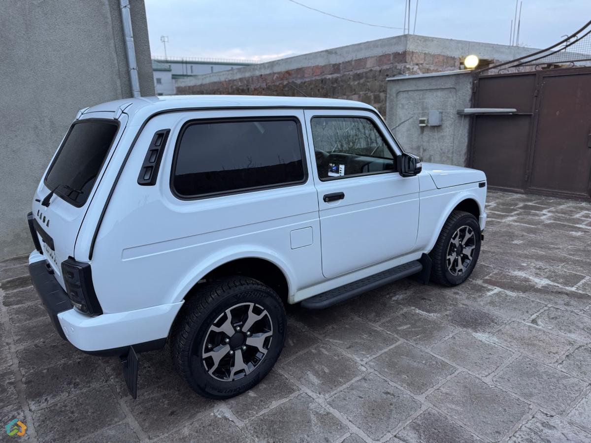 Lada Niva - image 4