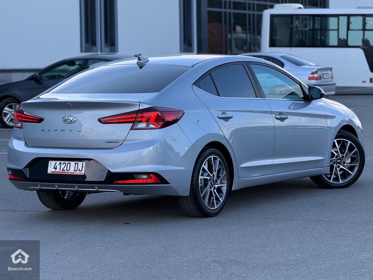 Hyundai  - image 11