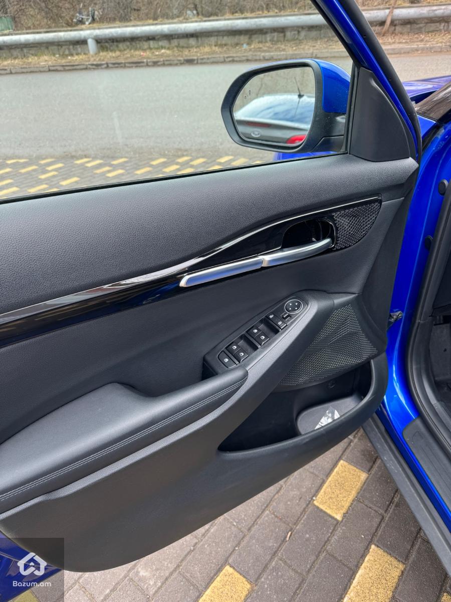 Kia Seltos - image 9